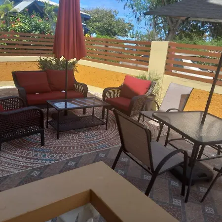 Brytan Villa Treasure Beach Exterior photo