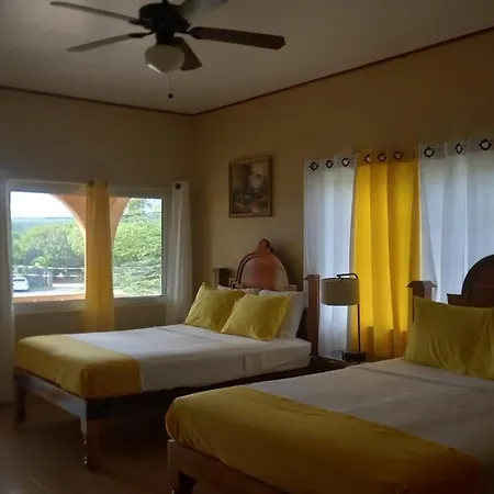 Brytan Villa Treasure Beach Exterior photo