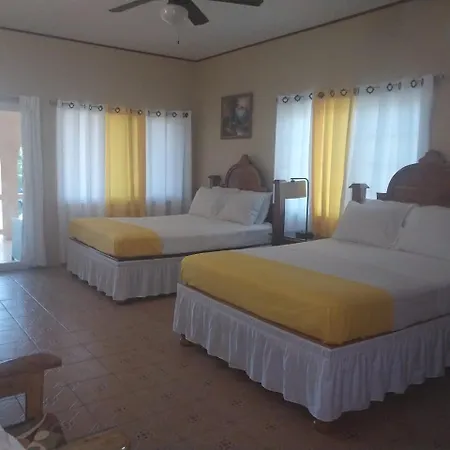 Brytan Villa Treasure Beach Exterior photo
