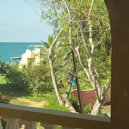 Brytan Villa Treasure Beach Exterior photo